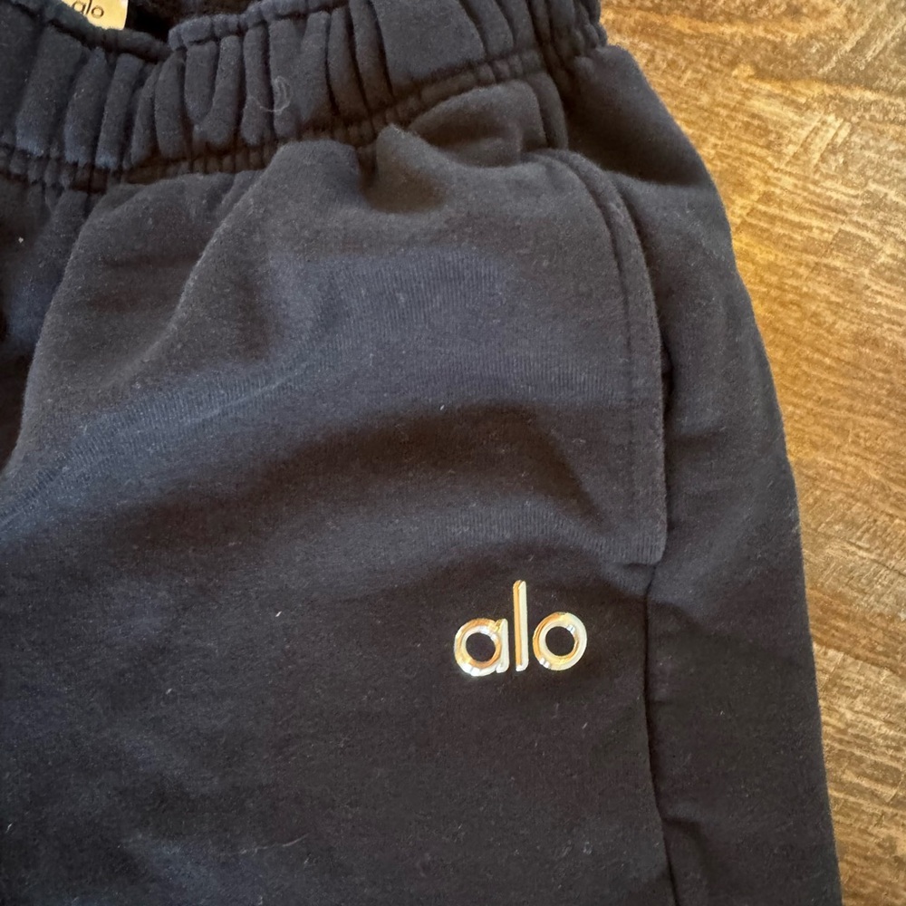 HEMMED ALO Yoga Women’s Accolade sweats XXS for petite girls!